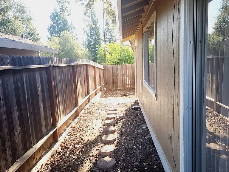5248 Arbardee Ln — Photo 11