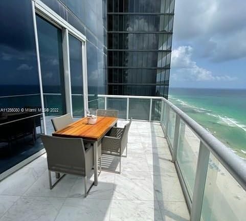 3rd image of 17121 Collins Ave APT 2607