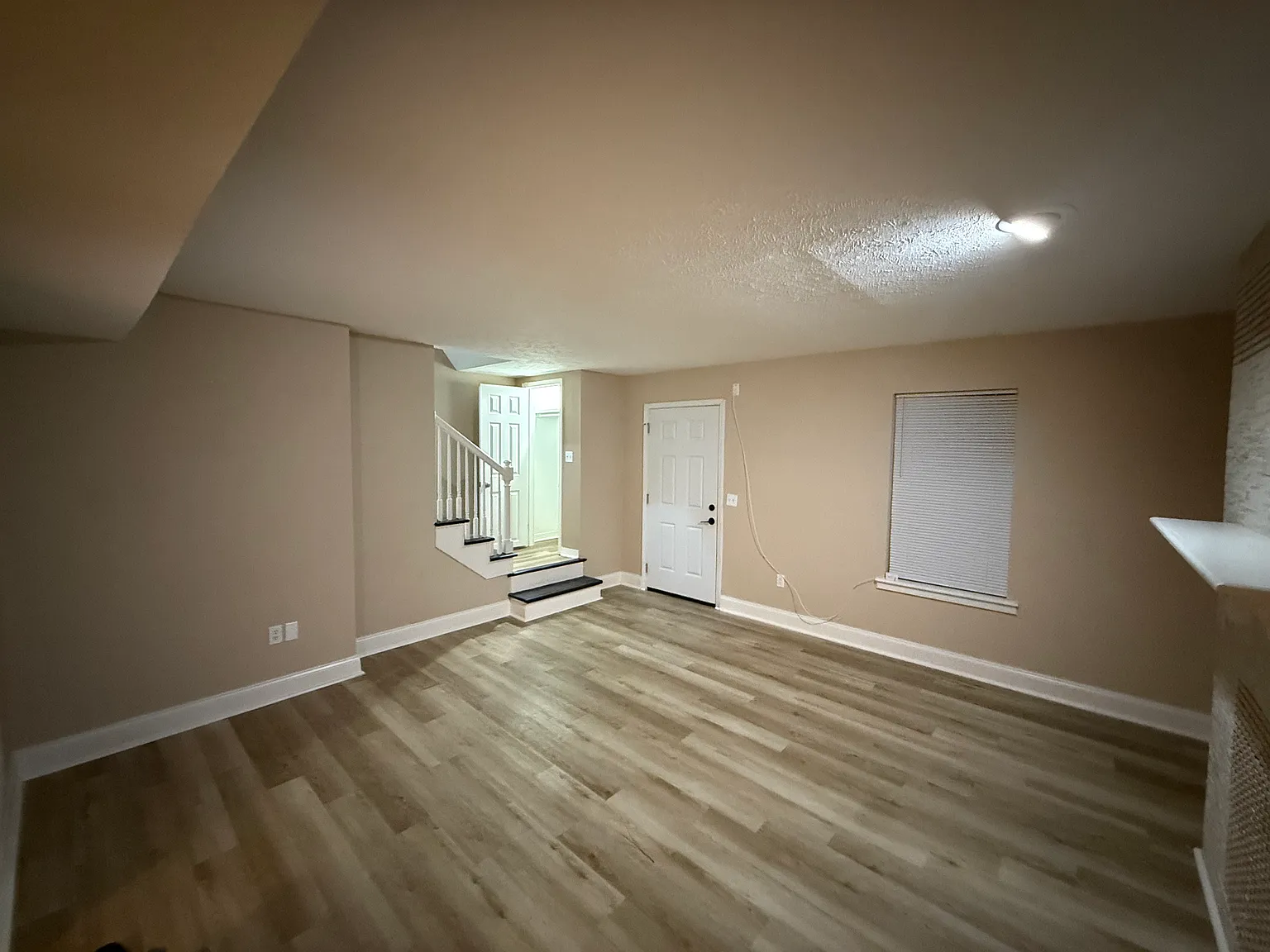 2 bed, 1.5 bath, 1064 sqft, $1,250 — Photo 2