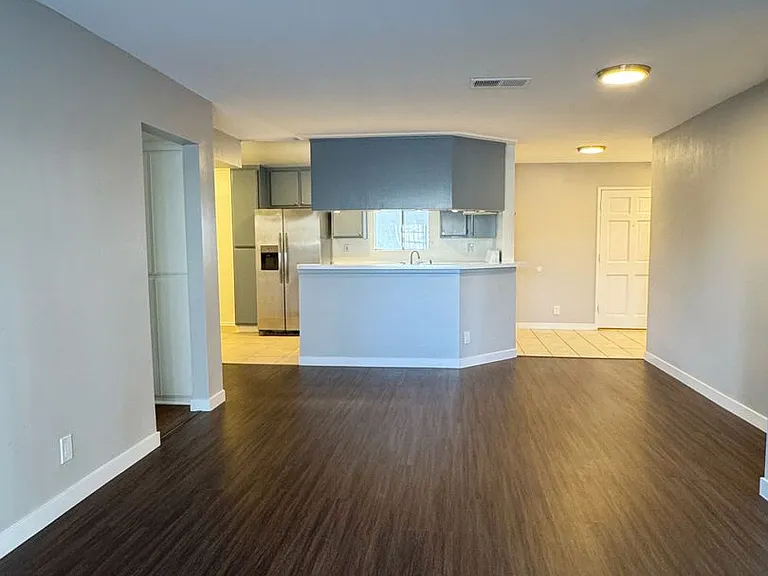 1200 Gaviota Ave #108 — Photo 3