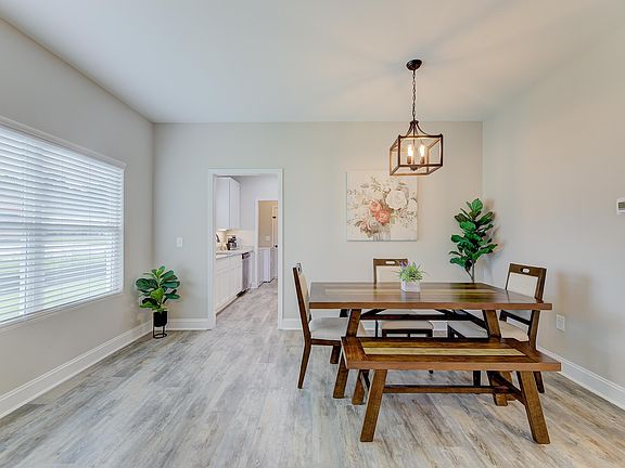 4th image of 1822 Sunnyside Dr