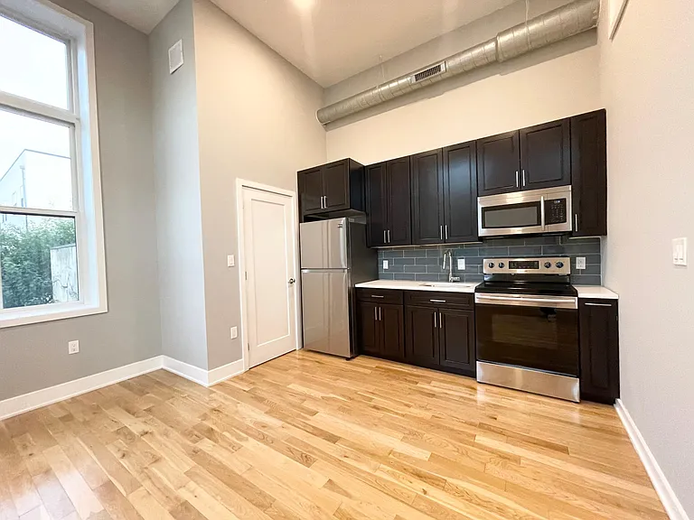 1521-1523 W Girard Ave #206 — Photo 10