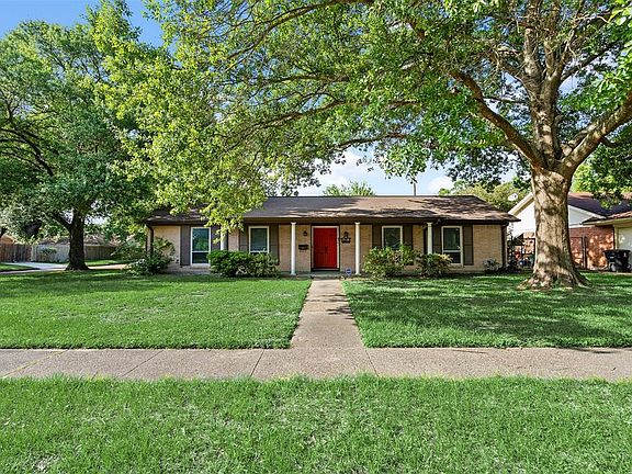2nd image of 922 Hidden Valley Dr