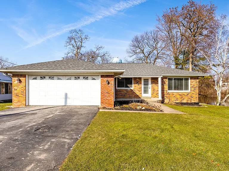 3261 Schoolhouse Dr — Photo 41