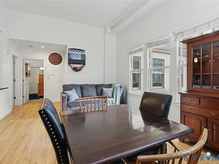 230 N 6th St #U325 — Photo 6