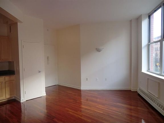 2nd image of 190 Saint Nicholas Ave