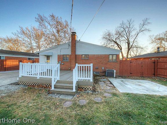 2nd image of 5339 Earl Dr