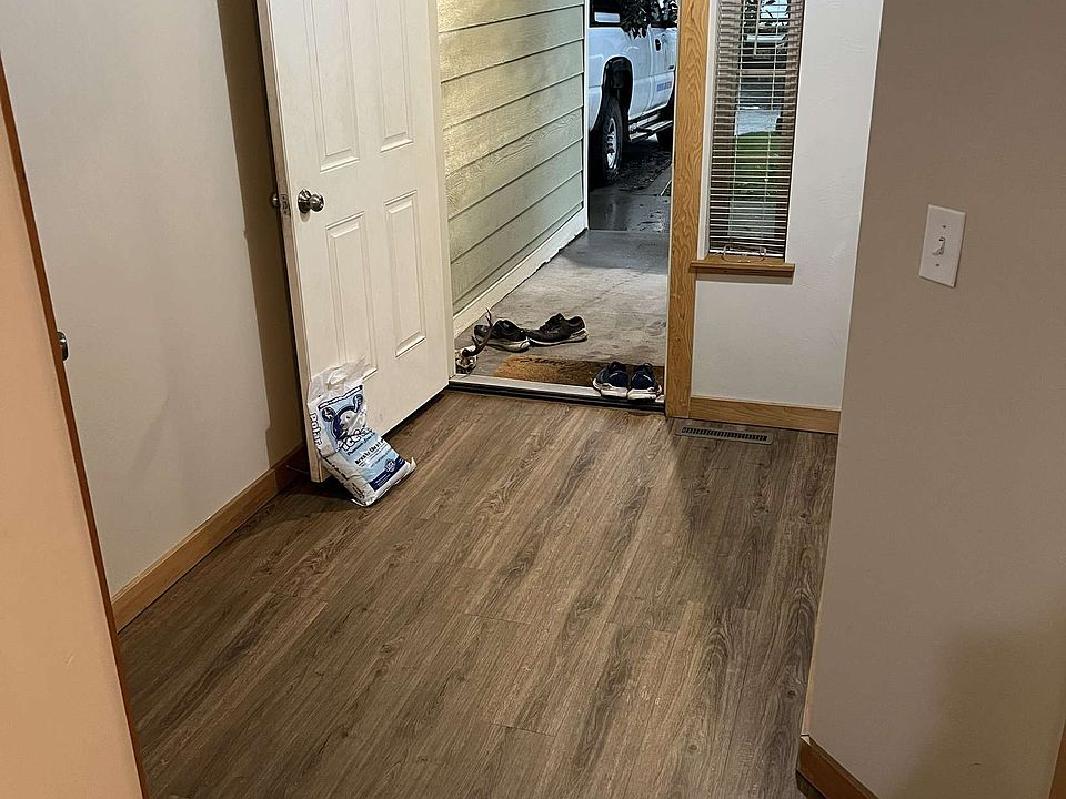 Condo entryway