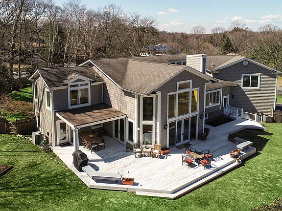 3rd image of 2 Wedgewood Dr