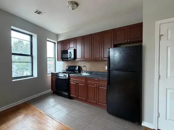 6 Longfellow Ave #G3, Newark, NJ 07106