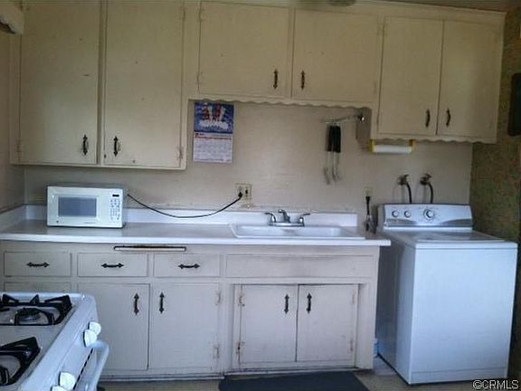 3rd image of 6116 Comanche Dr