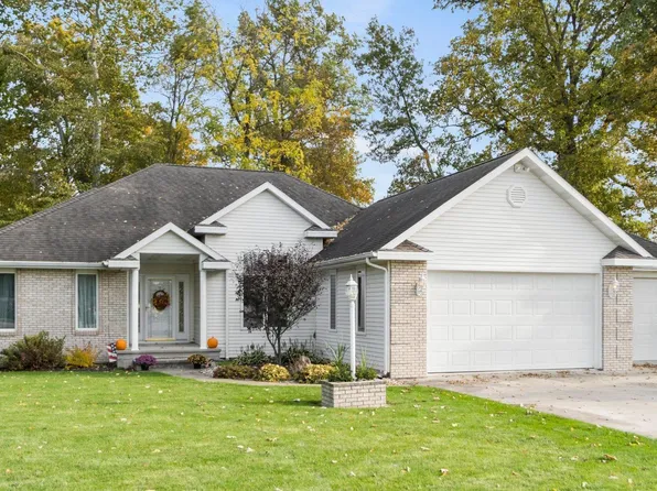 706 Blakewood Ct, Ossian, IN 46777