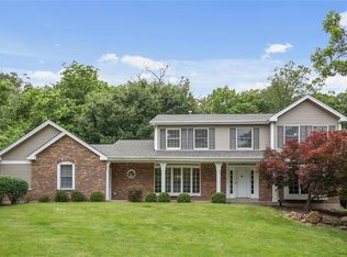 14727 Timberbluff Dr, Chesterfield, MO 63017