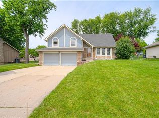 3604 NE 77th St, Kansas City, MO 64119