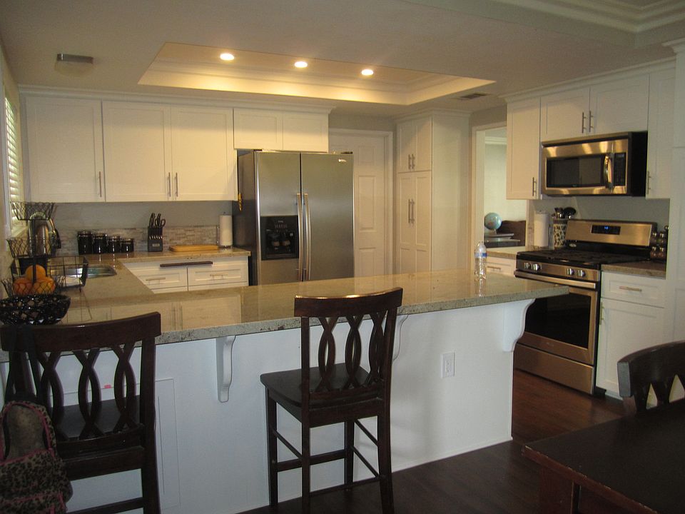 1st image of 42126 Thornton Ave