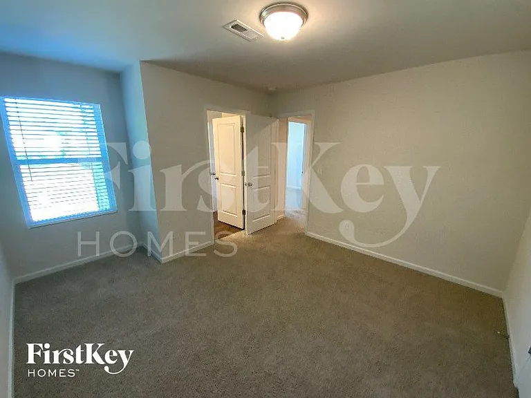 10755 Rivergate Dr NW — Photo 9