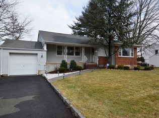 131 Briar Hills Cir, Springfield, NJ 07081