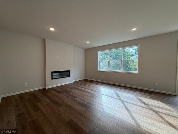 4th image of 6269 Rachele Ave NE