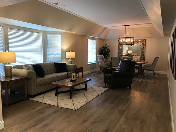 3rd image of 1690 Corsica Dr