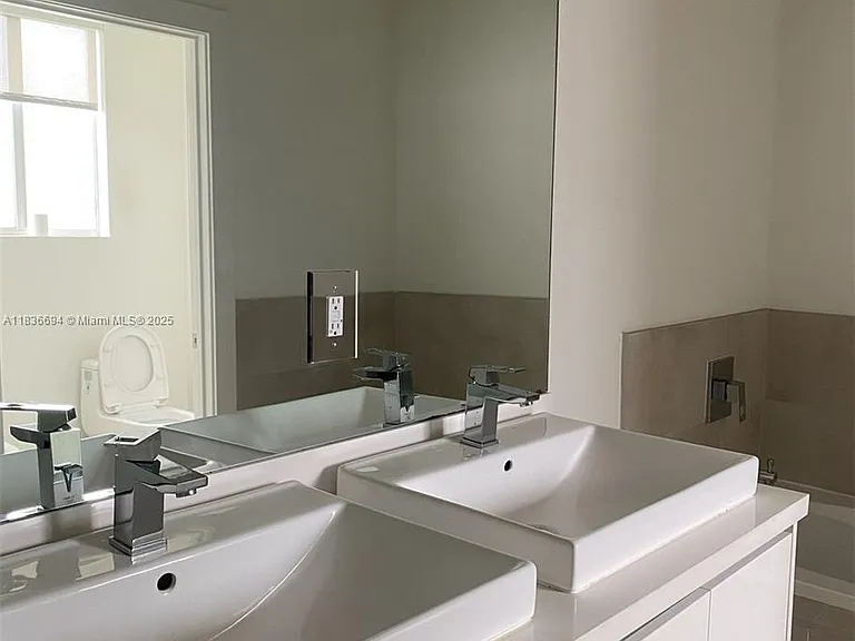 7231 NW 103rd Path — Photo 10