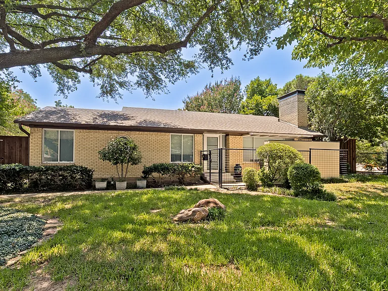 6406 Chesley Ln — Photo 18