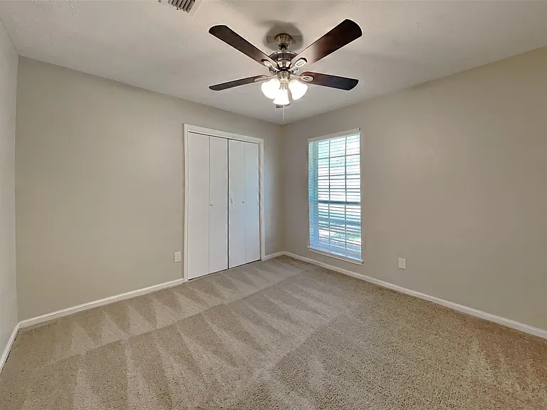 1920 Crooked Creek Ln — Photo 13