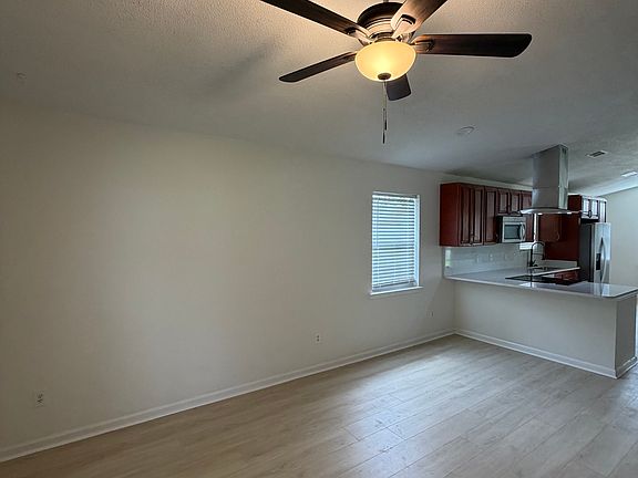 5th image of 9501 Leeds Cir