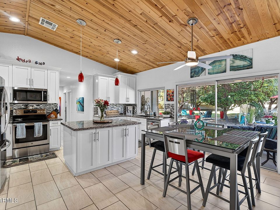 1st image of 6968 W CALAVAR Road