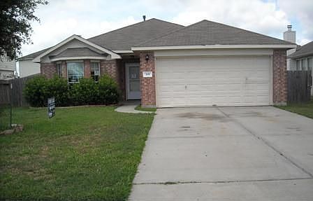 1st image of 305 S Golden Oak Dr