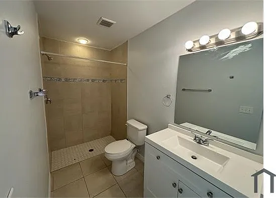 4401 SW 7th Pl #4401 — Photo 8