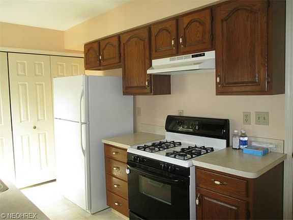 3rd image of 909 Tollis Pkwy #9