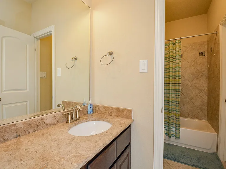 6302 Kennedy Hills Ct — Photo 12