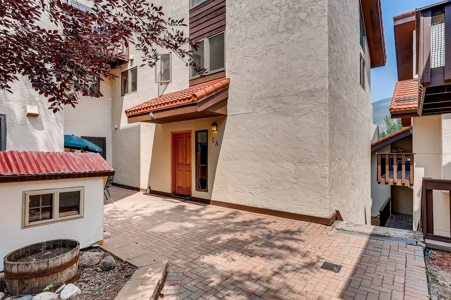 225 Eagle Dr — Photo 3