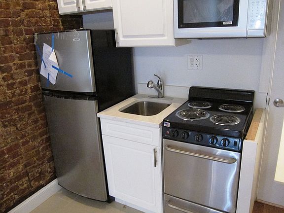 3rd image of 188 E 93rd St APT 2N