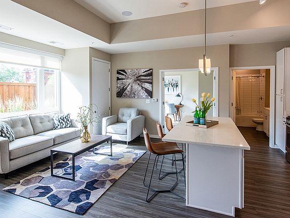 3rd image of 202 7th St W APT 222