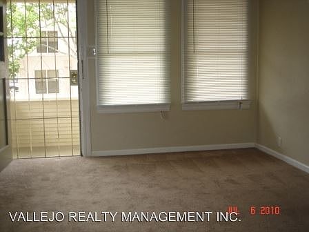 3rd image of 1135 Alabama St