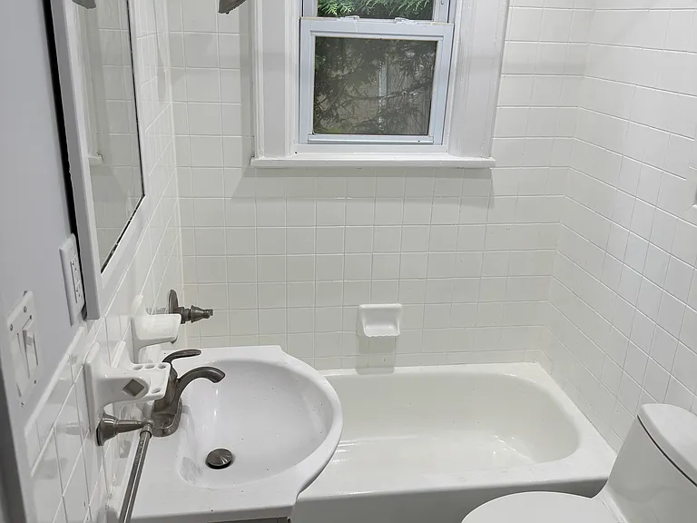 68 S Stone Ave #1 — Photo 4