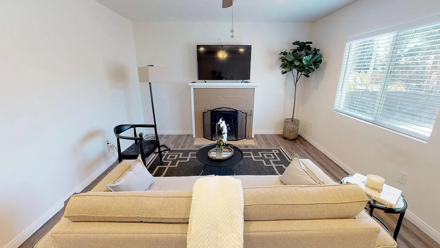 Private Bedroom in North Park Home - 3641 32nd Street — Photo 2