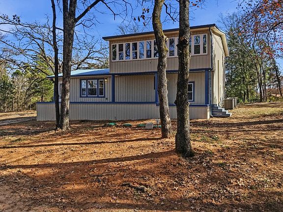 3rd image of 3148 Medlin Rd E