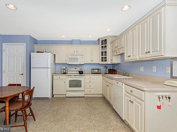 5th image of 3855 Alfalfa Ln