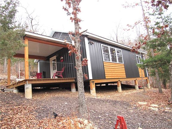 3rd image of 26999 Lakeside Ln