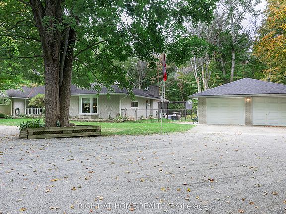 3rd image of 1602 County Road 92 Rd