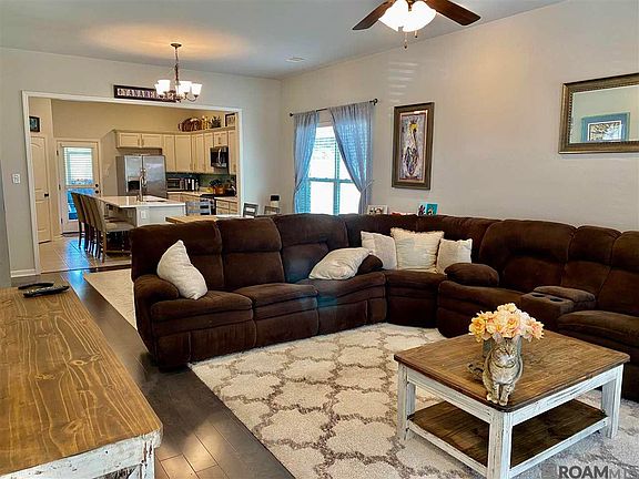 2nd image of 1058 Shadow Bluff Dr