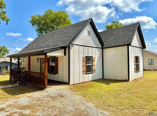 106 S Maulding St, Marshall, TX 75670