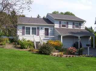 181 Idlewood Rd, Rochester, NY 14618