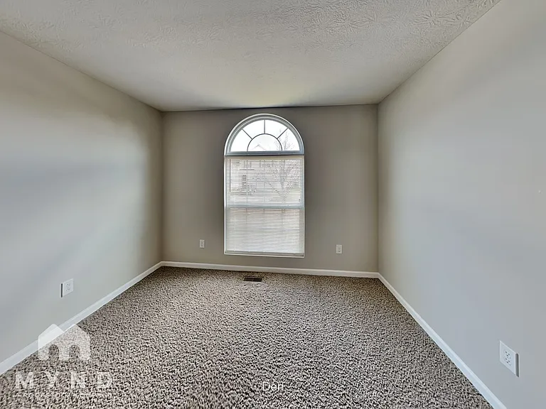335 Cloverhill Dr — Photo 11