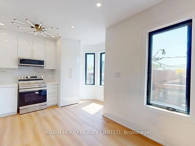 239 Christie St #2 — Photo 6