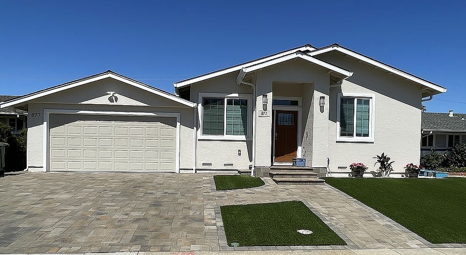 2nd image of 877 Lonna Ln