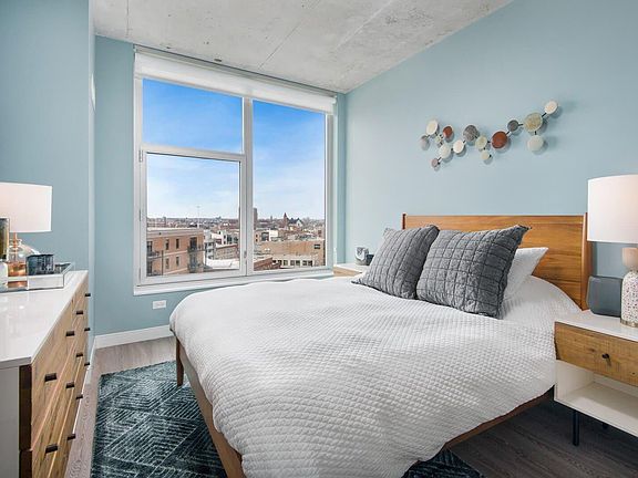 3rd image of 440 N Halsted St #1103