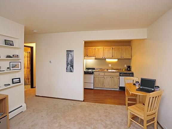 2nd image of 2130 University Ave APT 5
